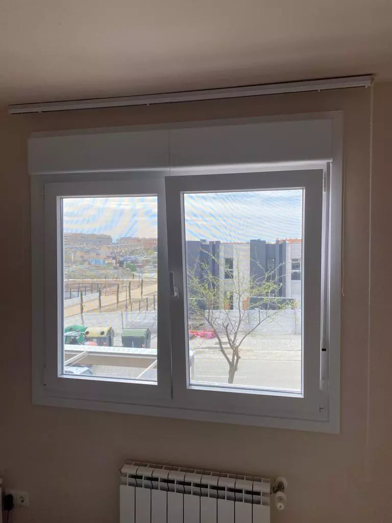 Instalaci&oacute;n de Ventanas y Mosquiteras chalet en Valdemoro, Madrid