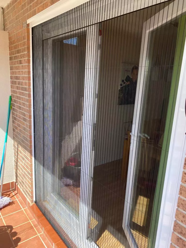 Instalaci&oacute;n de Ventanas y Mosquiteras chalet en Valdemoro, Madrid