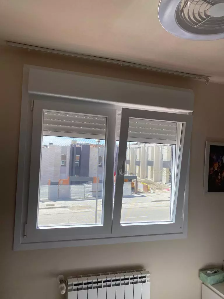 Instalaci&oacute;n de Ventanas y Mosquiteras chalet en Valdemoro, Madrid