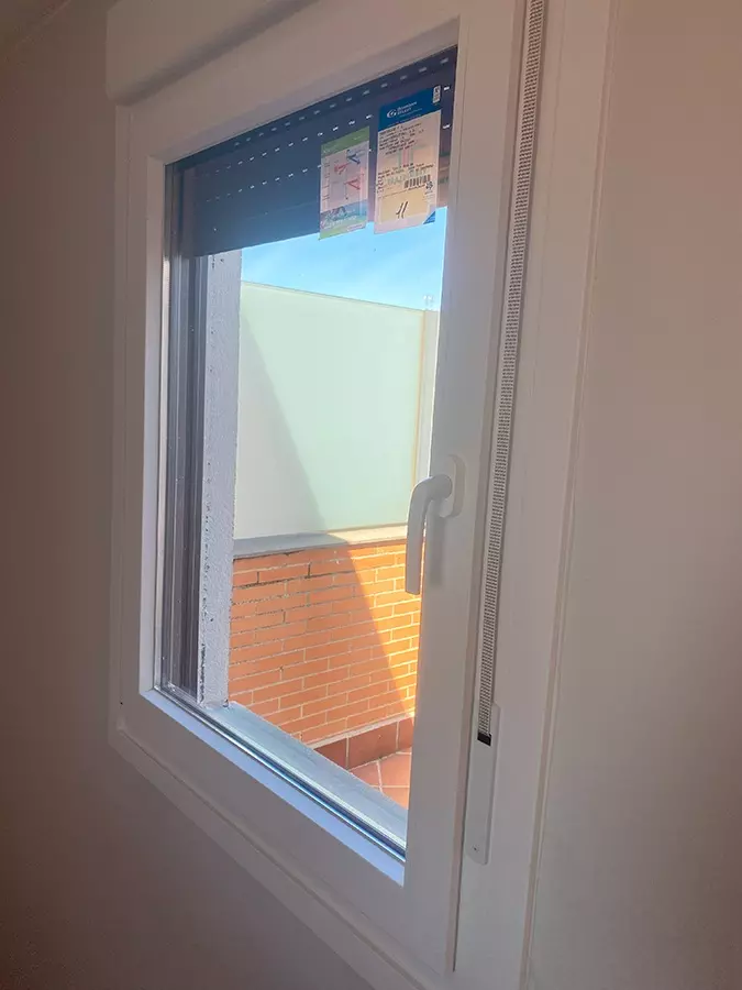 Instalaci&oacute;n de Ventanas PVC Bicolor en Madrid